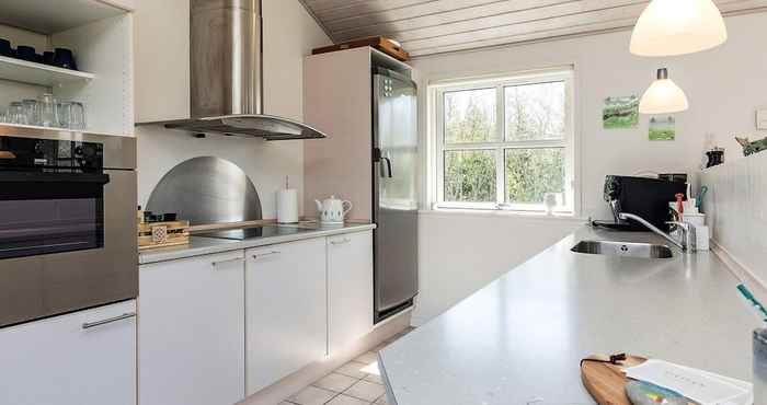 Lainnya Stunning Holiday Home in Hirtshals with Hot Tub