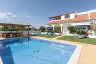 Others Villa V3 With Private Pool and air Conditioning and Free Wifi Internet