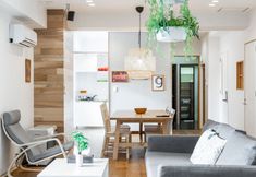 Khác 2 The East Avenue