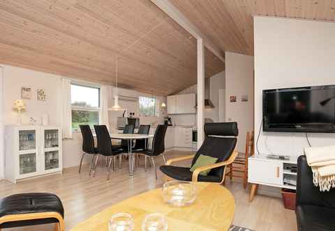 Lain-lain 4 Person Holiday Home in Lokken