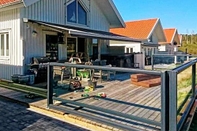 Others 8 Person Holiday Home in Stromstad