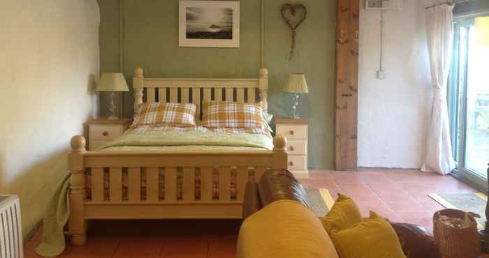 Others Cowshed Cottage Located nr Kynance Cove