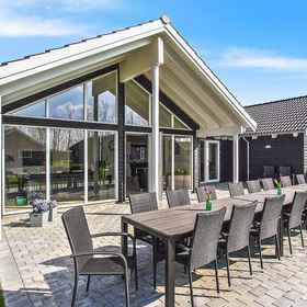 Primary image 1 Holiday Home in Kappeln, Süderbrarup Hotels