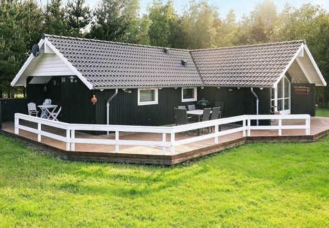 Others 6 Person Holiday Home in Hojslev