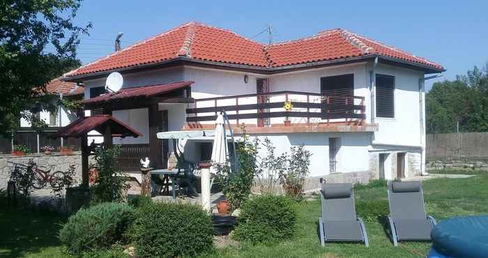 Others Three Bedroom House With Garden Only 10 km From Veliko Tarnovo