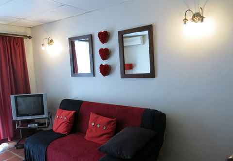Others Self Catering 1 Bedroom Sofa Bedfull Bathroom Ideal for 4 Guets - Welcome