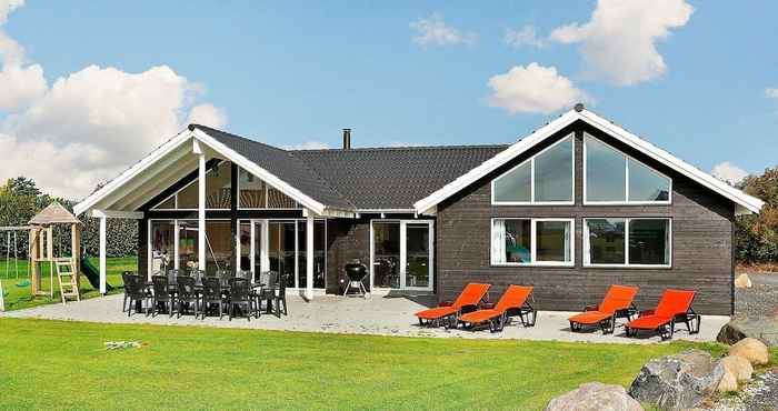 Lain-lain 16 Person Holiday Home in Bogense