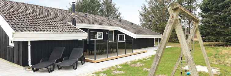 Others 10 Person Holiday Home in Bindslev