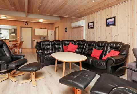 Khác 20 Person Holiday Home in Oster Assels