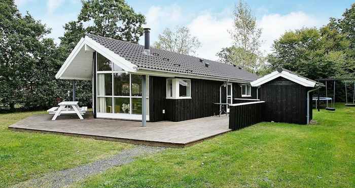 Lainnya Cozy Holiday Home in Hadsund near Family Friendly Beach