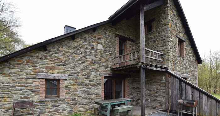 Lain-lain Peaceful Holiday Home in Houffalize With Fireplace