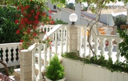 Others 4 Neat Apartment in Vinisce With Magnificent sea and Beach Within Walking Distance