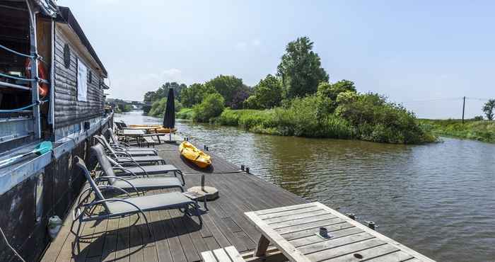 อื่นๆ Cushy Boat in Merkem With Terrace