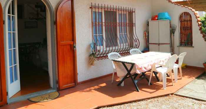 Others Nice Holiday Home in Marina di Massa near Beach