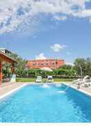 Imej utama Lovely Holiday Home in Pakoštane With Swimming Pool