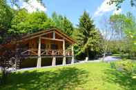 Lainnya Majestic Chalet in Arville With Bubble Bath