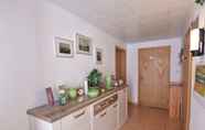 Others 7 Pleasant Apartment in Südstadt Germany With a Beautiful Terrace