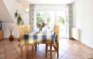 Others 3 Spacious Apartment in Graal-muritz Germany With Balcony