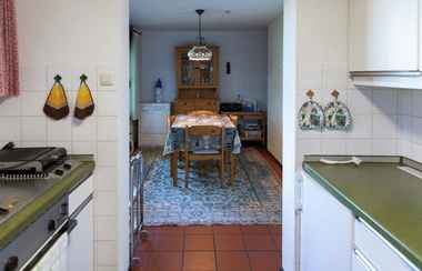 Lainnya 2 Traditional Holiday Home in Lissendorf Eifel With Terrace