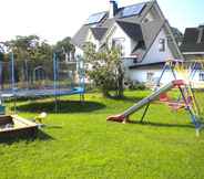 Others 4 Attractive Apartment in Silbecke With Garden