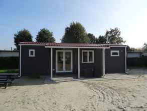 Others 4 Well-furnished Chalet Near the Loonse and Drunense Duinen