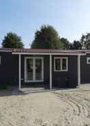 Imej utama Well-furnished Chalet Near the Loonse and Drunense Duinen
