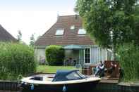 Others Luxury Detached Holiday Home, Located in Earnewald in the Heart of the Lake Area