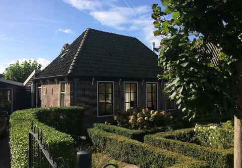 Others Pleasant Holiday Home in Grootschermer With Garden