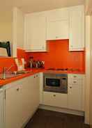 Dapur peribadi Charming Apartment in Zeeland With Beautiful sea View