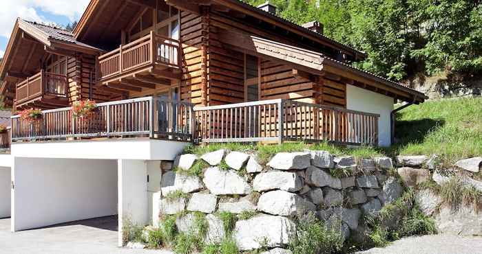 Lainnya Luxurious Chalet in Pinzgau With Pool