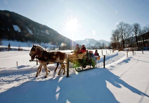 Others Lovely Chalet on the ski Slope