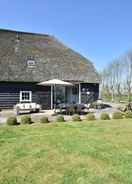 ภาพหลัก Sun-kissed Farmhouse in Veerse Meer-kamperland With Terrace