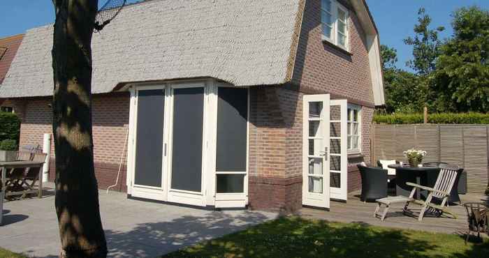 Lainnya Rustic Holiday Home in Noordwijk near Dunes