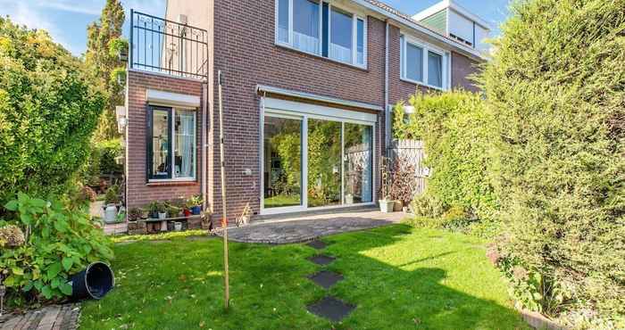 Khác Modern Holiday Home in Monnickendam With Roofed Terrace