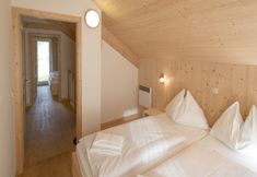 Others 4 Majestic Chalet With Sauna