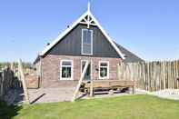 Lainnya Family Home in Rural Location near Coast of Noord-holland Province