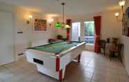 Others 2 Luxury Holiday Home with Hot Tub In Noordbeemster