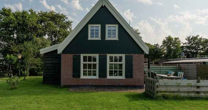Others Alluring Holiday Home in Hippolytushoef With Garden, Terrace