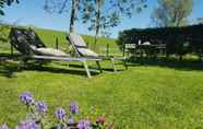 Lainnya 7 Cozy Holiday Home in Zonnemaire With Garden