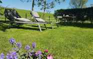 Others 7 Cozy Holiday Home in Zonnemaire With Garden