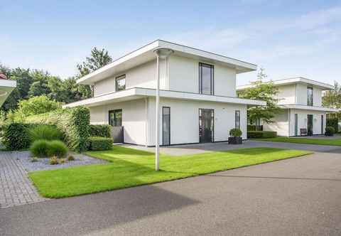 Others Modern Villa in Harderwijk with Sauna & Hot Tub