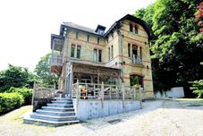 其他 A Beautiful Art Nouveau House With an Enormous Garden