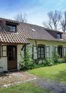 Imej utama Magnificent Farmhouse in Sint Joost With Private Pool