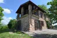 Others Lovely Villa in Ziano Piacentino Amidst Vineyards