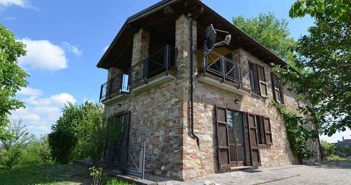 Khác Lovely Villa in Ziano Piacentino Amidst Vineyards