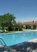 Imej utama Attached Quaint Farmhouse in Montemor-o-novo With Swimming Pool