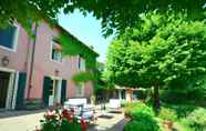 Lainnya 7 Charming Holiday Home, Near Lucca With a Private Pool