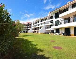 Others 2 Spacious Apartment in Quarteira With Swimming Pool