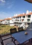 Balkoni Spacious Apartment in Quarteira With Swimming Pool