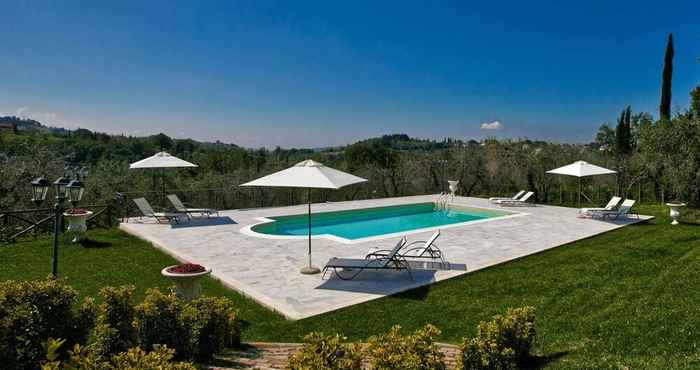 Others Cosy Holiday Home in Selci With Swimming Pool